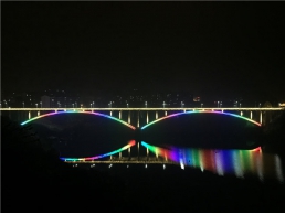 迷人的保靖桥夜景